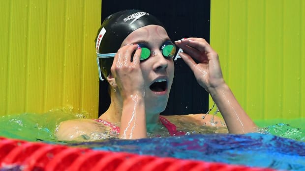 regan-smith-swimming-backstroke-record.jpg